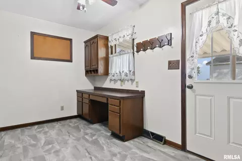 254 W Monroe St, Greenview, IL 62642 photo 20