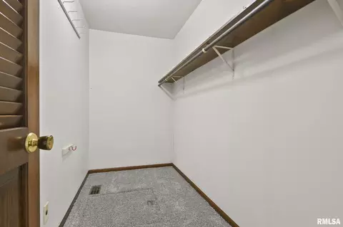 254 W Monroe St, Greenview, IL 62642 photo 16