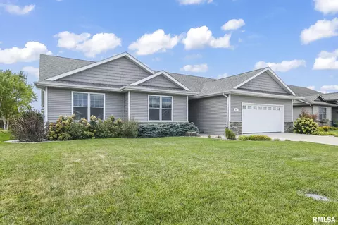 320 Hershiser Ln, Chatham, IL 62629 photo 3