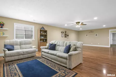 320 Hershiser Ln, Chatham, IL 62629 photo 29