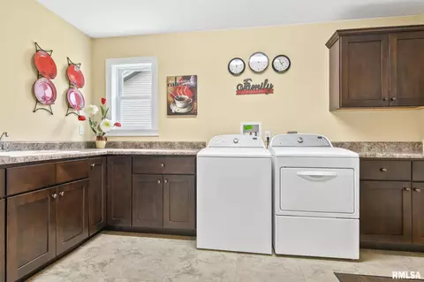 320 Hershiser Ln, Chatham, IL 62629 photo 16