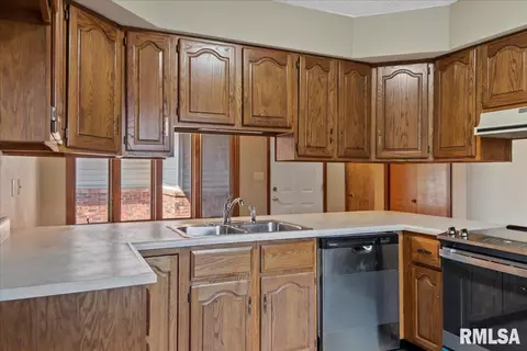2413 Raleigh Rd, Springfield, IL 62704 photo 8