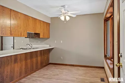2413 Raleigh Rd, Springfield, IL 62704 photo 9