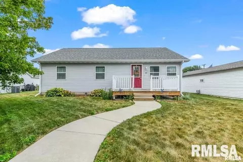 305 NE 1st St, Atlanta, IL 61723