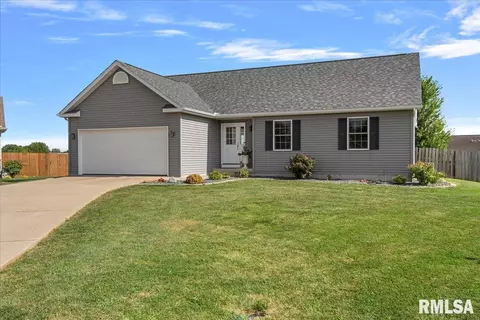 508 Glenn Dr, Chatham, IL 62629 photo 2