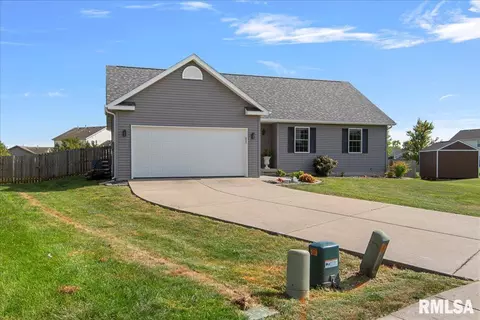 508 Glenn Dr, Chatham, IL 62629 photo 3