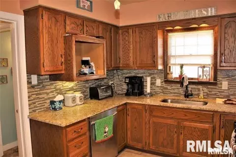2619 S 8th St, Springfield, IL 62703 photo 7