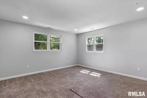 279 N Koke Mill Rd, Springfield, IL 62707 photo 15
