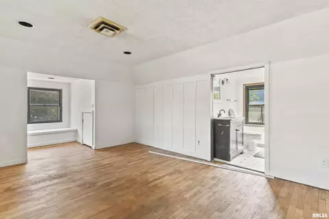 701 S State St, Springfield, IL 62704 photo 21