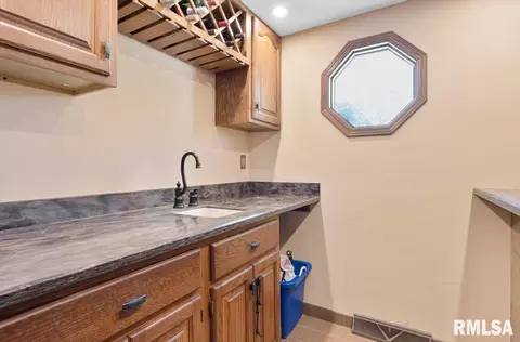 3701 Buckeye Dr, Springfield, IL 62707 photo 8