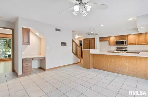 3701 Buckeye Dr, Springfield, IL 62707 photo 11