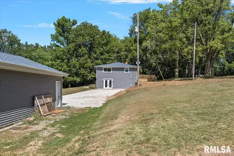 482 N John Wayne Rd, Dawson, IL 62520 photo 44
