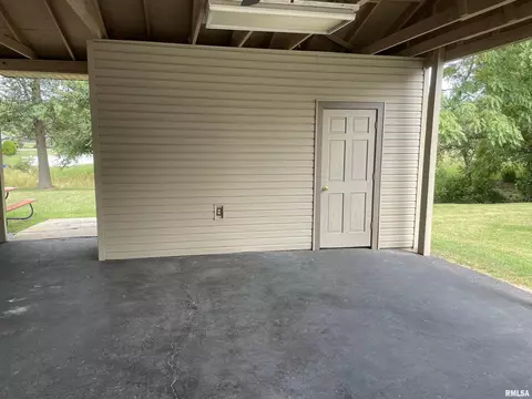 3315 E Fox Run Dr, Quincy, IL 62301 photo 5