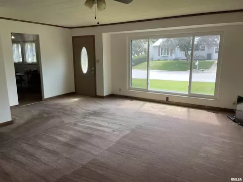 3315 E Fox Run Dr, Quincy, IL 62301 photo 11