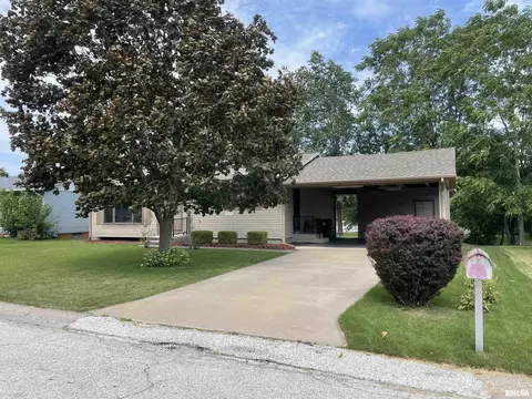3315 E Fox Run Dr, Quincy, IL 62301 photo 3