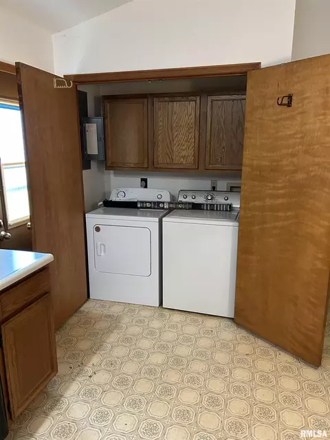 2317 Austin Dr, Springfield, IL 62704 photo 6
