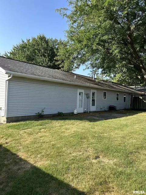 2317 Austin Dr, Springfield, IL 62704 photo 13