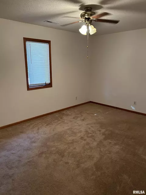 2317 Austin Dr, Springfield, IL 62704 photo 10