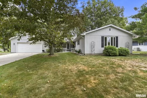 51 Axline Rd, Chatham, IL 62629