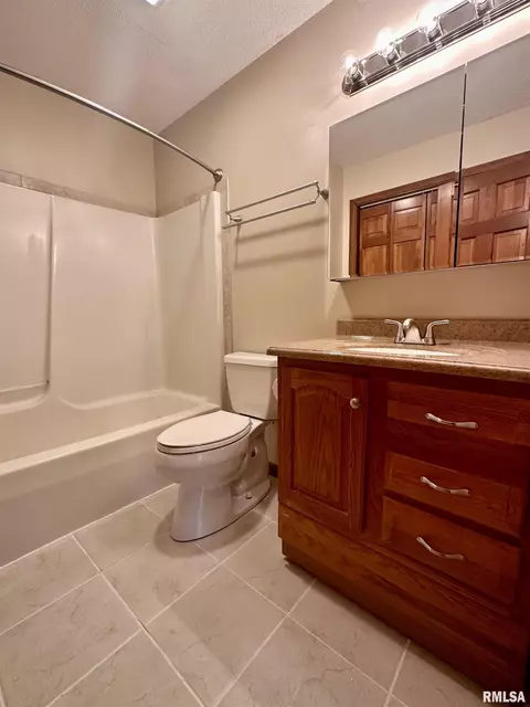 2309 Checkerberry Ln, Springfield, IL 62711 photo 7