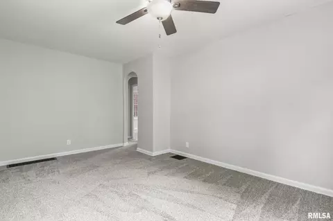 2068 N 7th St, Springfield, IL 62702 photo 5