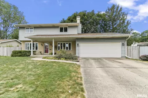 220 Quarterstaff Rd, Springfield, IL 62704