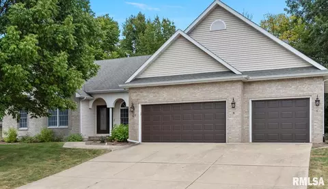 6208 Mackenzie Pl, Springfield, IL 62711