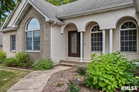 6208 Mackenzie Pl, Springfield, IL 62711 photo 2