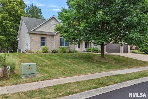 6208 Mackenzie Pl, Springfield, IL 62711 photo 3