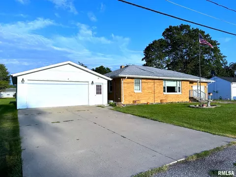 809 N Washington St, Abingdon, IL 61410 photo 8