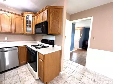 809 N Washington St, Abingdon, IL 61410 photo 17