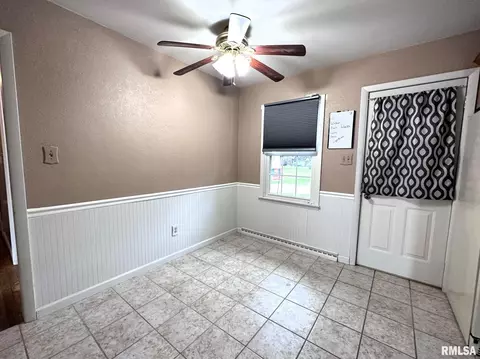 809 N Washington St, Abingdon, IL 61410 photo 15