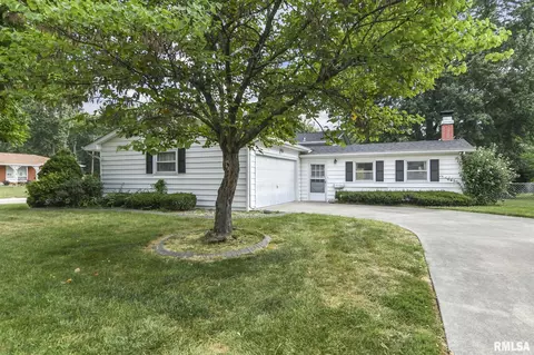 44 Eton Dr, Springfield, IL 62702 photo 4