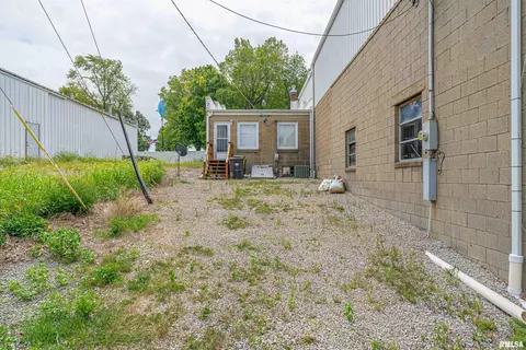 111 E Jefferson St, Mount Pulaski, IL 62548 photo 19