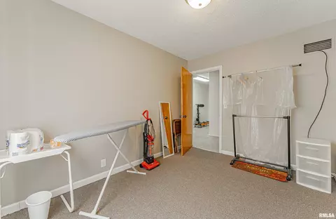 111 E Jefferson St, Mount Pulaski, IL 62548 photo 9