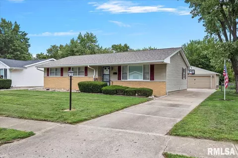 228 Dickinson Rd, Springfield, IL 62704