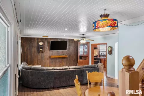 Dining - 530 E Wood Ave, Springfield, IL 62702 photo 1 of 1