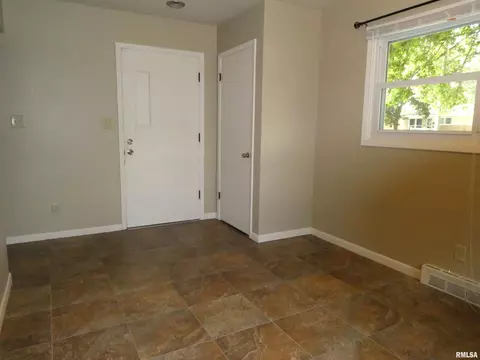 44 Glen Aire Dr, Springfield, IL 62703 photo 13