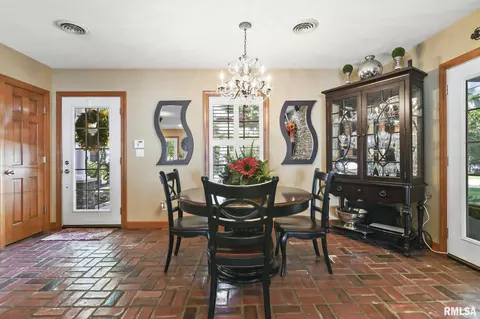 100 S Fox Ml, Springfield, IL 62712 photo 35