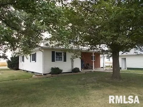 4 E 500 N Rd, Morrisonville, IL 62546