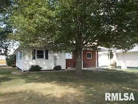 4 E 500 N Rd, Morrisonville, IL 62546 photo 2