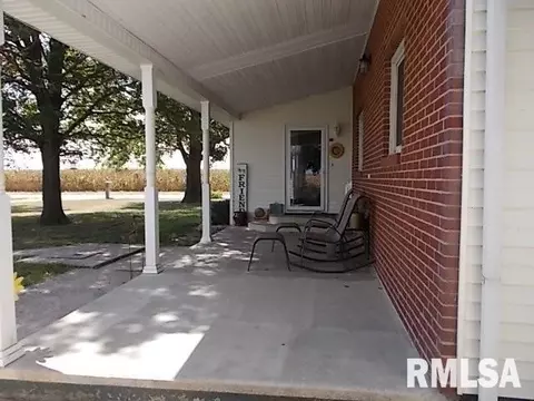 4 E 500 N Rd, Morrisonville, IL 62546 photo 6