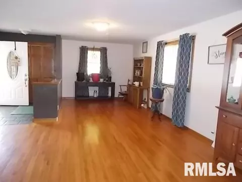 4 E 500 N Rd, Morrisonville, IL 62546 photo 8
