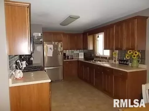 4 E 500 N Rd, Morrisonville, IL 62546 photo 10