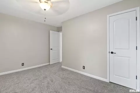 2400 Holmes Ave, Springfield, IL 62704 photo 22