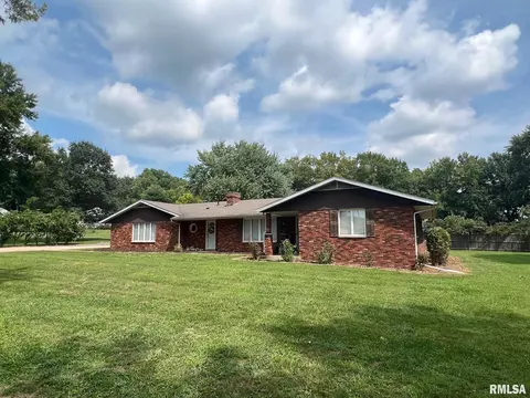 17168 River View Rd, Petersburg, IL 62675