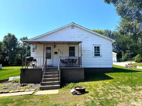 613 S Jefferson St, Abingdon, IL 61410