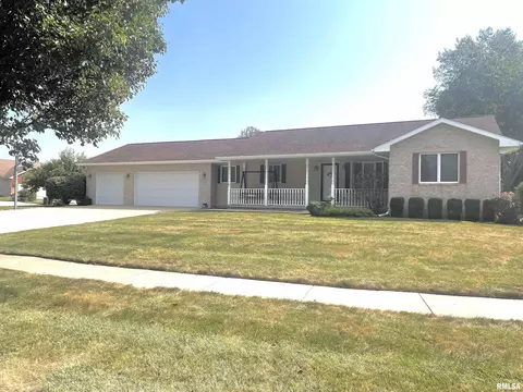 3000 Springwood Dr, Springfield, IL 62712
