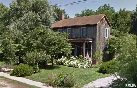 304 E Main St, Pleasant Plains, IL 62677