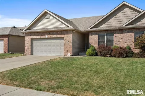 4823 Chestnut Dr, Springfield, IL 62711